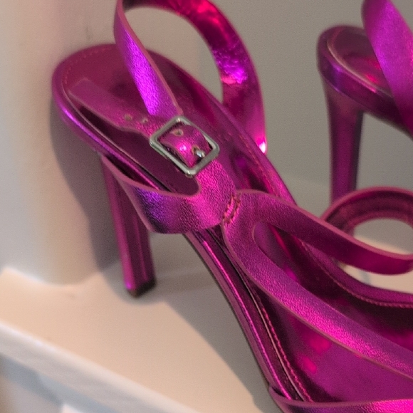 Vince Camuto Metallic Pink Heels - Picture 7 of 9